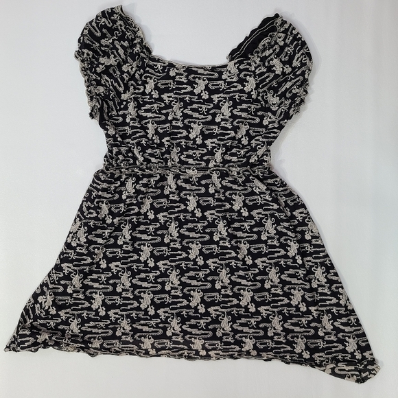 Max Studio Short Sleeve Peasant Top Ruffle Hem, Size Medium - Picture 7 of 13